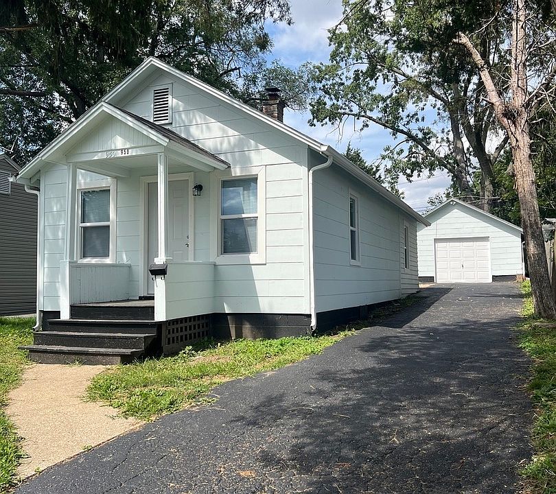 2nd image of 950 Harriet Ave