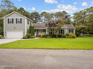 113 Fairway Dr W, Morehead City, NC 28557