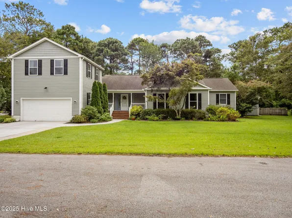 113 Fairway Dr W Drive W, Morehead City, NC 28557