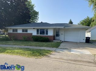 718 Hobbs Ave, Oshkosh, WI 54901