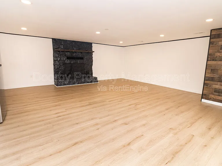 1313 Timbercrest Ln #103 — Photo 8
