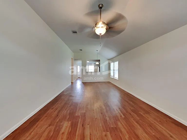 3906 Hawthorn Glen Ct — Photo 6