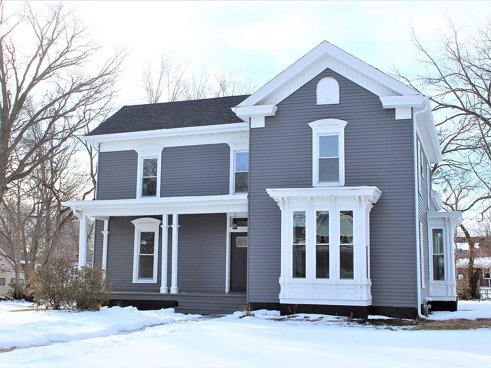 1st image of 423 E Main St
