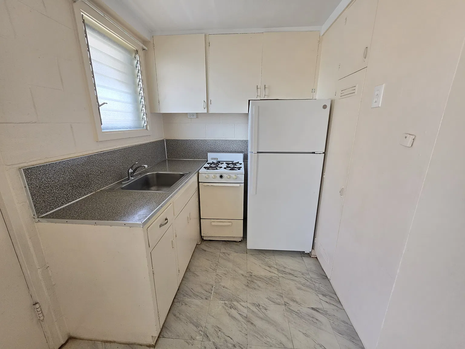 1273 Neal Avenue Apt. 6, Wahiawa, HI 96786 — Photo 3