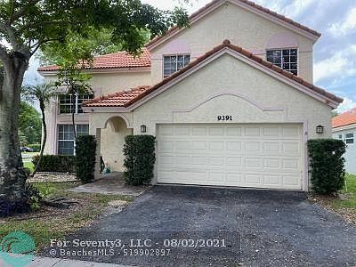 1st image of 9391 Oak Grove Cir