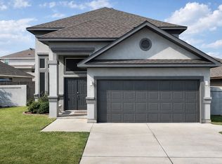 330 Altozano Dr, Laredo, TX 78045