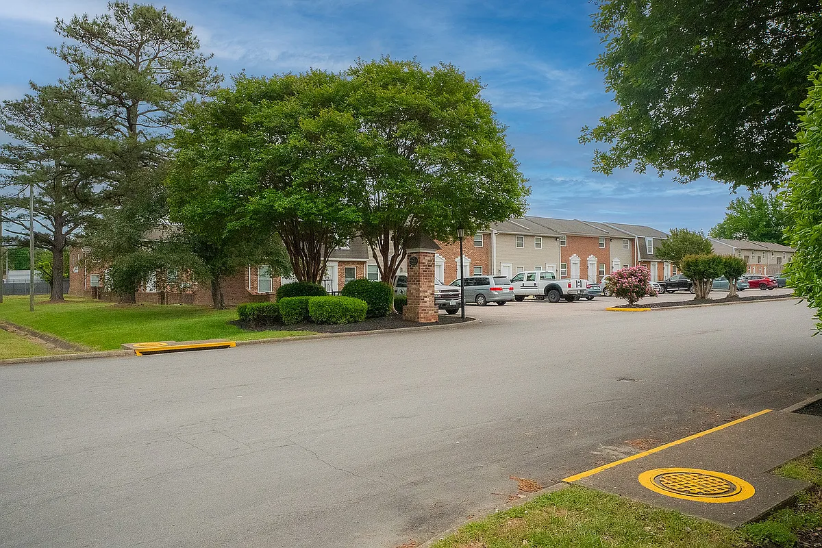 Building Photo - Tuscany Townhomes