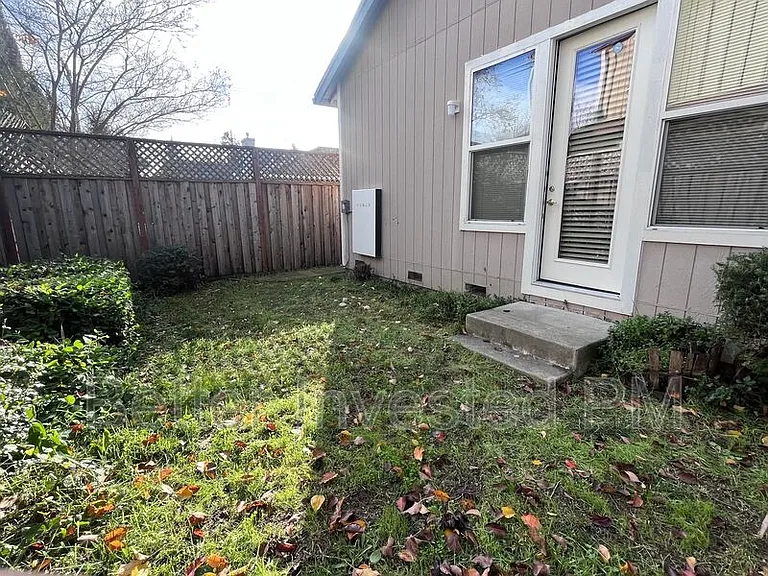 2423 Guerneville Rd — Photo 11