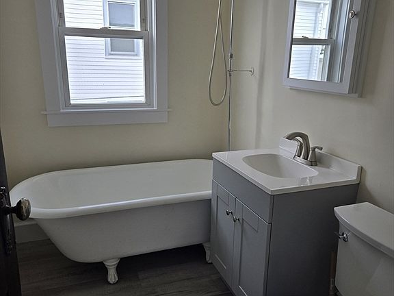 3rd image of 61 Whiton Ave #1