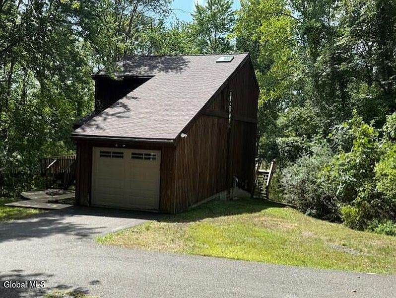 2nd image of 104 Vosburgh Road