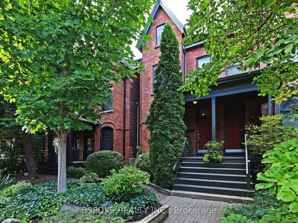200 1st Ave, Toronto, ON M4M 1X1