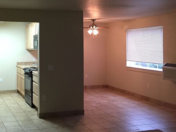 3rd image of 9013 NE 54th St APT 01