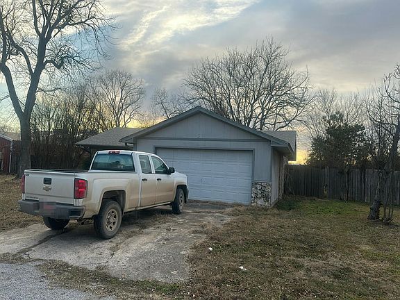 2nd image of 35 Apache St