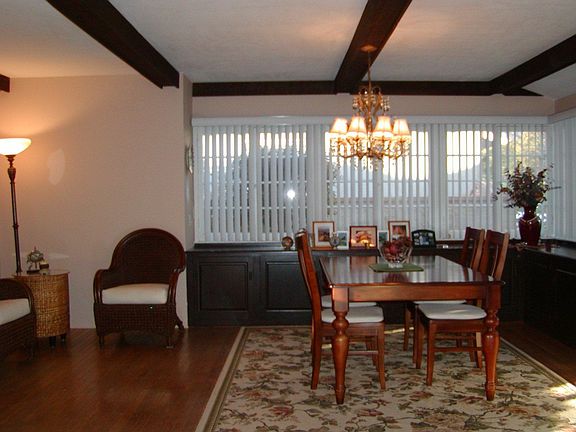 5th image of 2735 Loganrita Ave