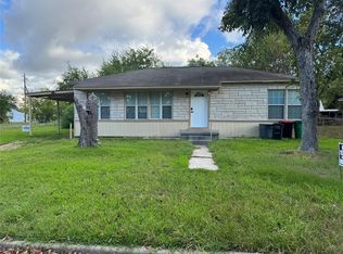 1221 Parkway St, Baytown, TX 77520