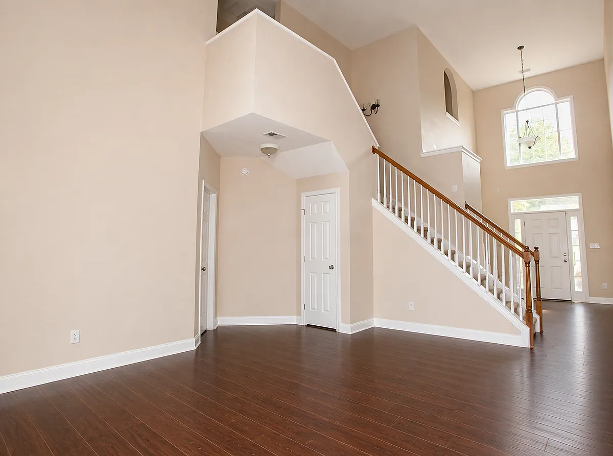 Living room - 2nd floor view - 442 Forest Lakes Dr
