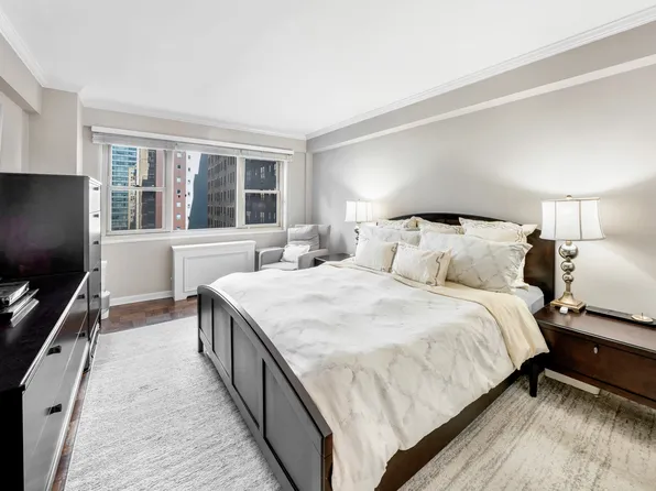 345 East 56th Street image 5 of 14