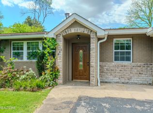 805 Wesley Rd, Knoxville, TN 37909