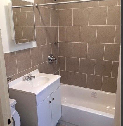 2nd image of 1809 Amsterdam Ave APT 2B