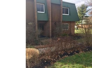 1202 Meadowview Ln #1202, Mont Clare, PA 19453