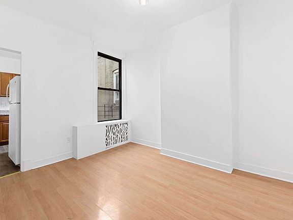 4th image of 443 Bleecker St APT 4R