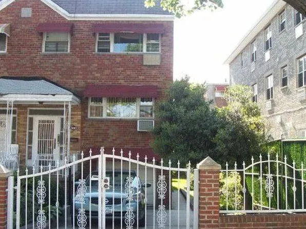 3207 Hering Ave, Bronx, NY 10469