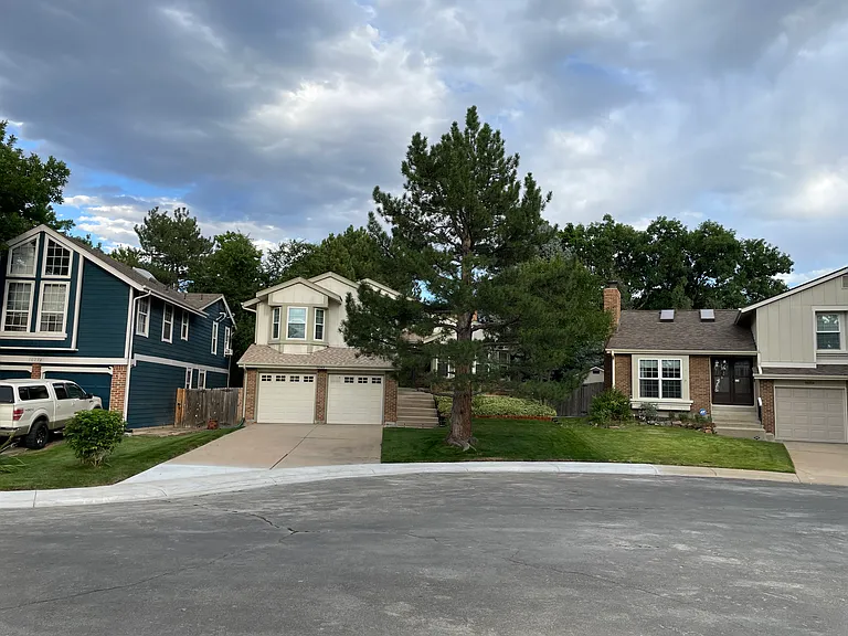 10268 Julian Ct — Photo 3