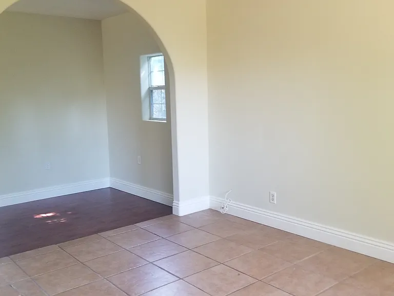 621A N Orange St — Photo 7