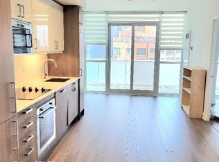 77 Mutual St #903, Toronto, ON M5B 0B9