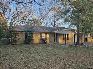 16455 Red Fern Rd, Tyler, TX 75703