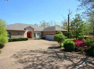 25 Galeon Way, Hot Springs Village, AR 71909