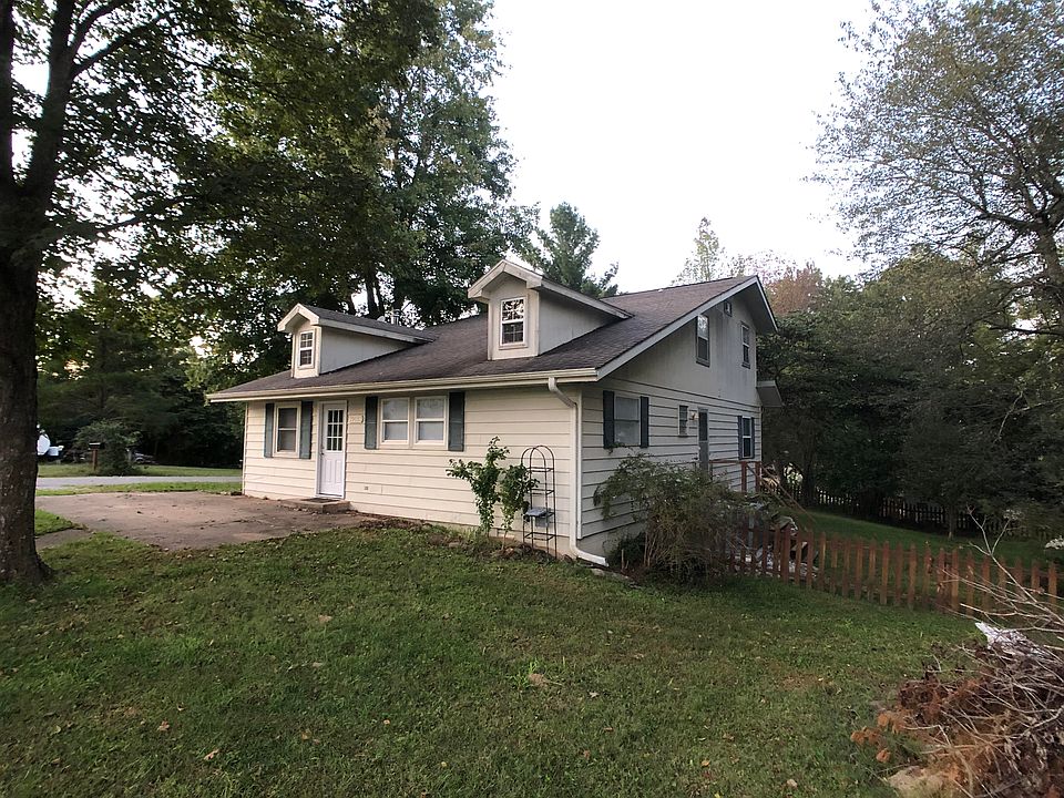 1st image of 19123 Shoreline Way
