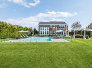 6 Spring Ln, Southampton, NY 11968