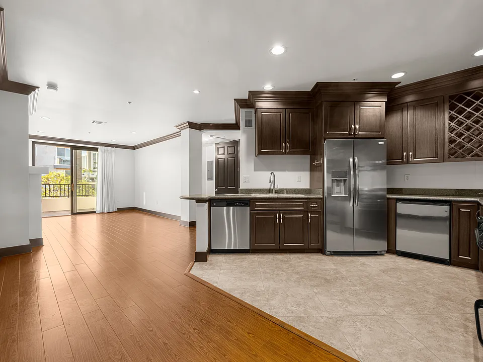 1138 Glenville Dr
