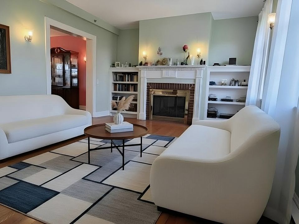Living Room (furnished)