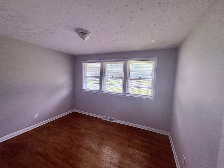 406 Forest Grove Ave — Photo 11