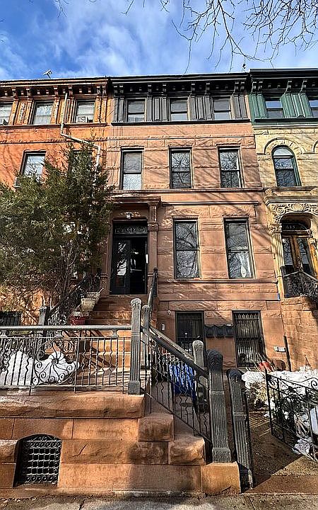 1st image of 613 Jefferson Ave