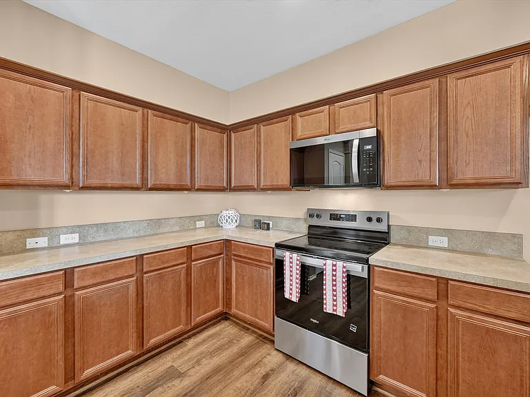 2510 Sedona St — Photo 6