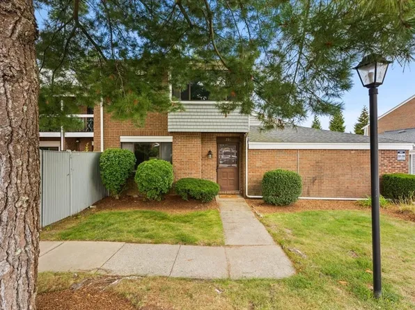 230 Greenbrook Dr #6-06, Stoughton, MA 02072
