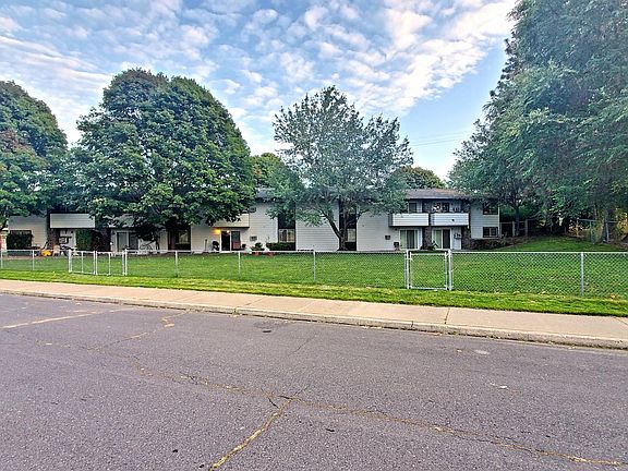 3rd image of 3315-3317 W Bismark Ave #1N