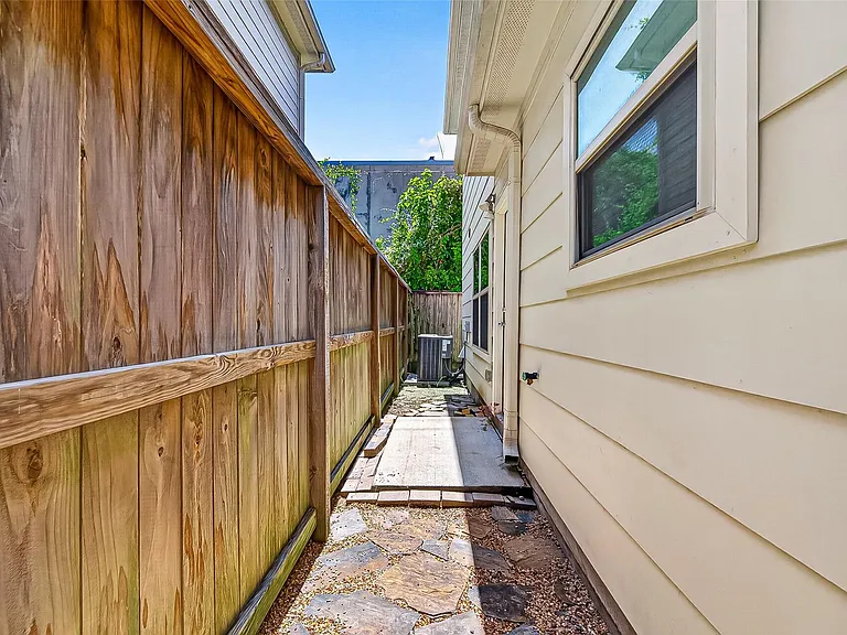 5951 S Loop E #38 — Photo 32