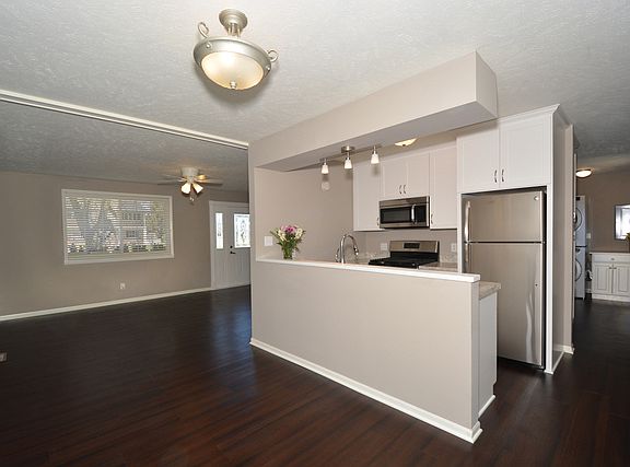 4th image of 1445 Alicia Dr