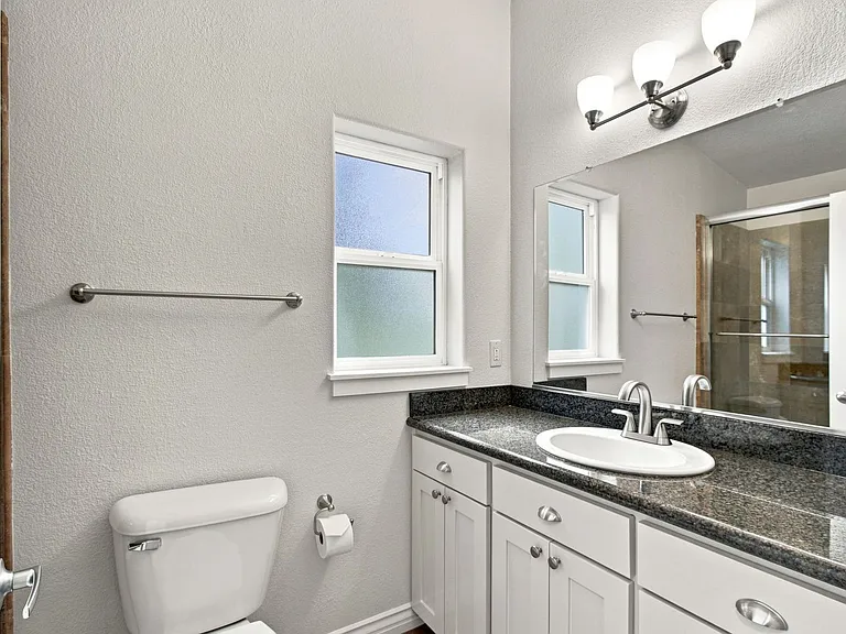 136 Creekside Village Dr — Photo 12