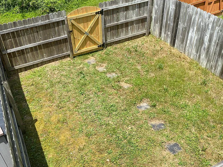 402 Dundee Pl — Photo 23