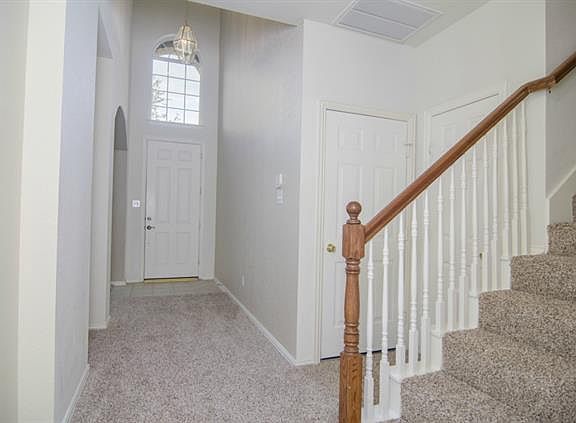 3rd image of 5125 Comstock Cir