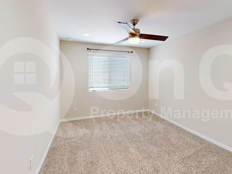 8943 W Marshall Ave — Photo 16