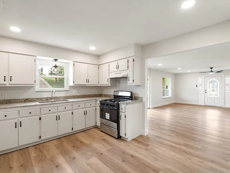 7104 Dallas St #1 — Photo 5