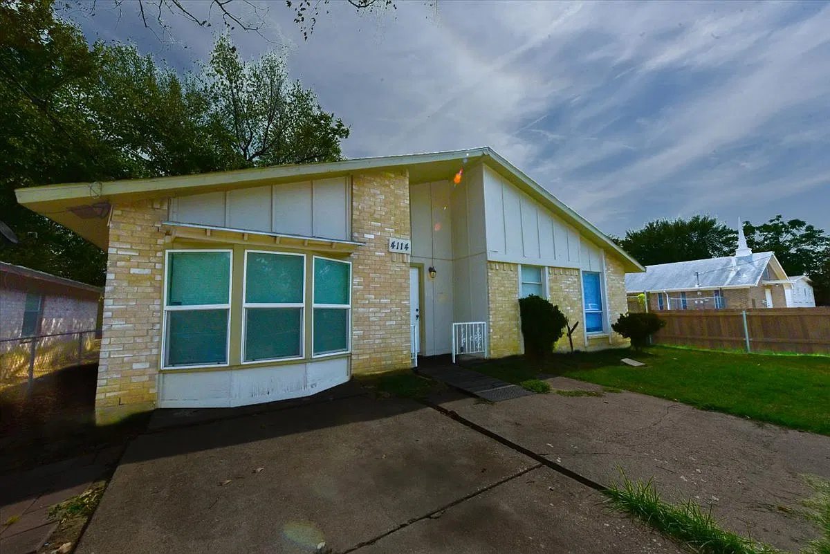 3 bed, 1633 sqft, $2,100 — Photo 2