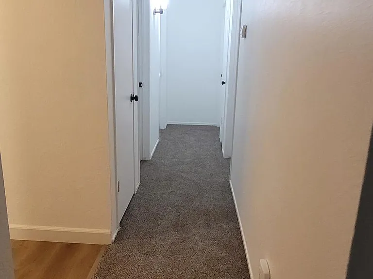 1682 Griffith Ave — Photo 12