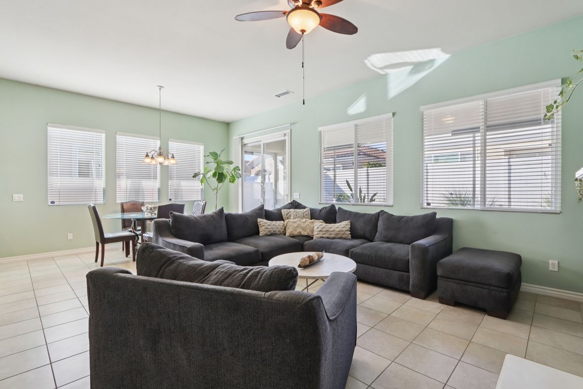 next background image